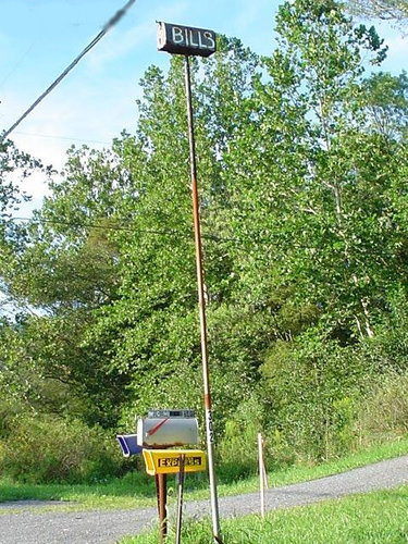 redneck mailbox.jpg