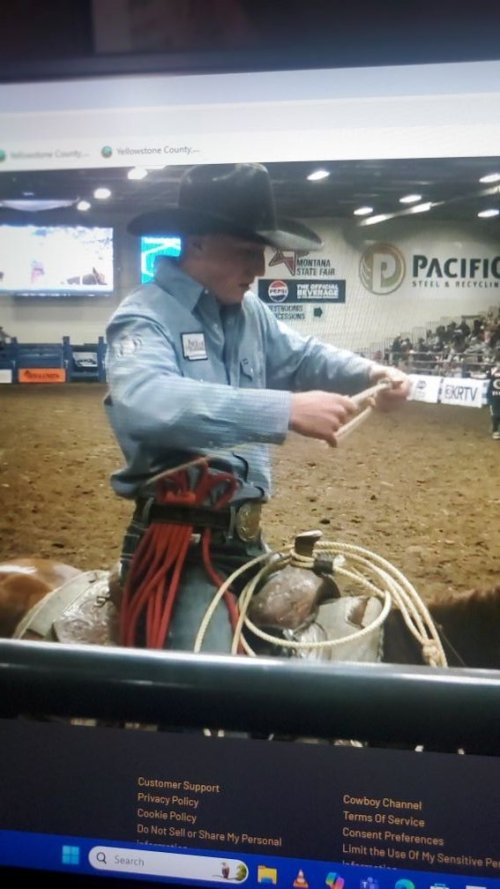 Bode preps PRCA finals.jpg