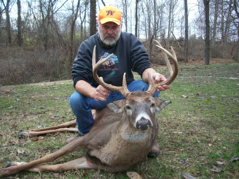 Dads 2011 buck 001